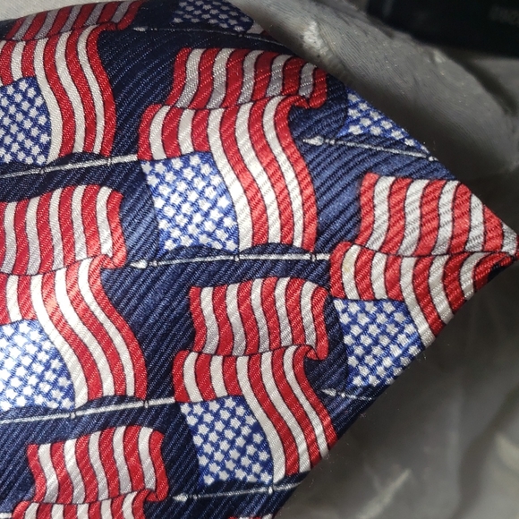 Vintage Imported Silk Tie, American Flag. - Picture 1 of 7